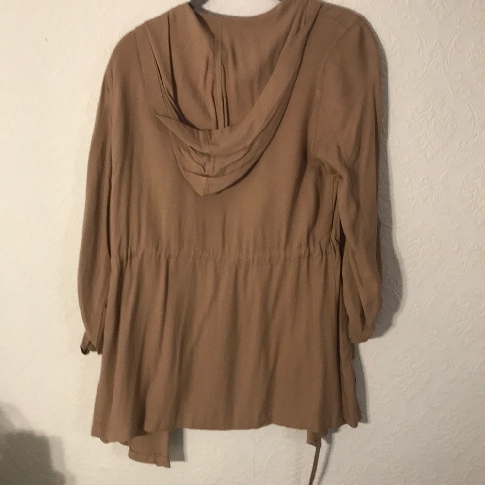 Tan jacket - Picture 4 of 4